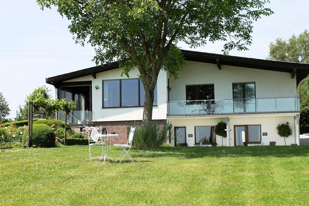 Ferienwohnungen Eifelblick Lutzerath Eksteriør bilde